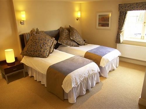 The Cadogan Arms Hotel Ingham  Ngoại thất bức ảnh